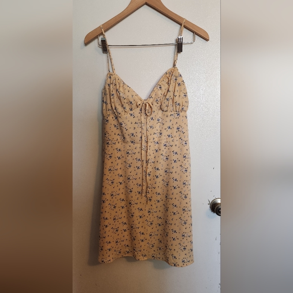 Yellow and Blue Tie Front Dress - Picture 3 of 6